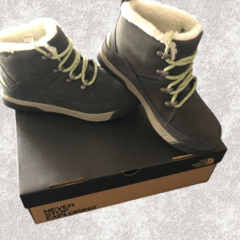 The North FACE Sierra Luxe Waterproof Mid Top Boot with Faux Shearling Trim Sz 5